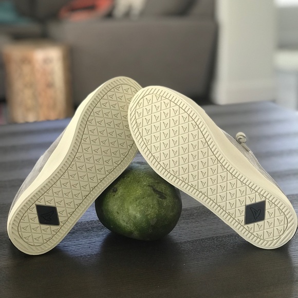 Sperry Crest Vibe Memory-Foam Lace-Up Sneakers - Picture 3 of 7